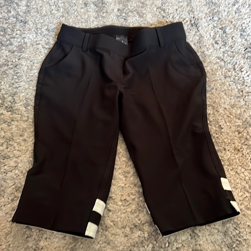 Belyn Key shorts size S